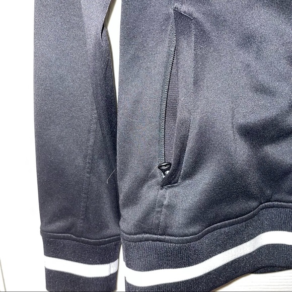 north face jacket - Picture 3 of 5